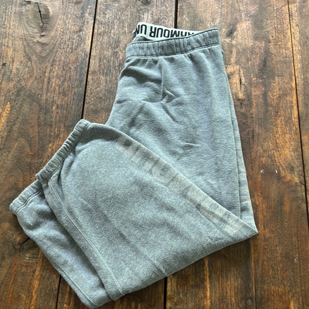 under Armour women’s sweatpants. Size small/medium